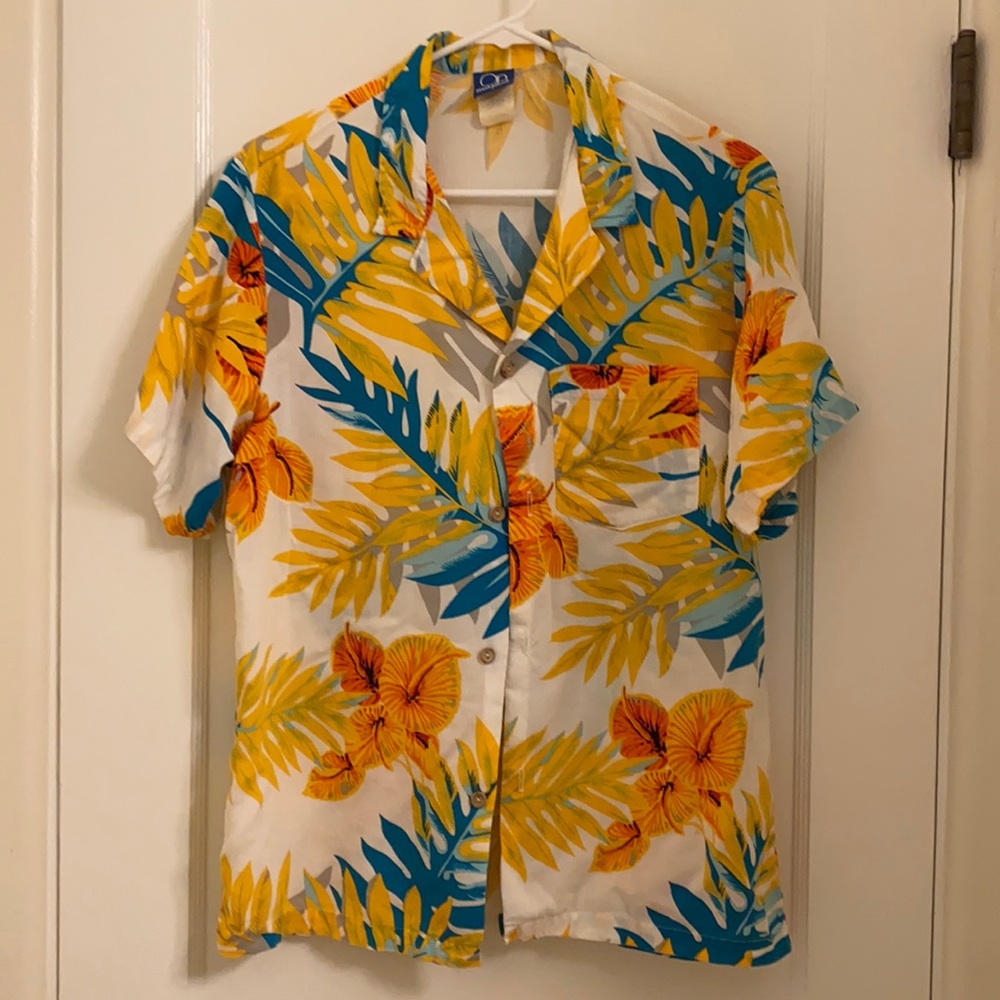 Op vintage Hawaiian shirt 🌺